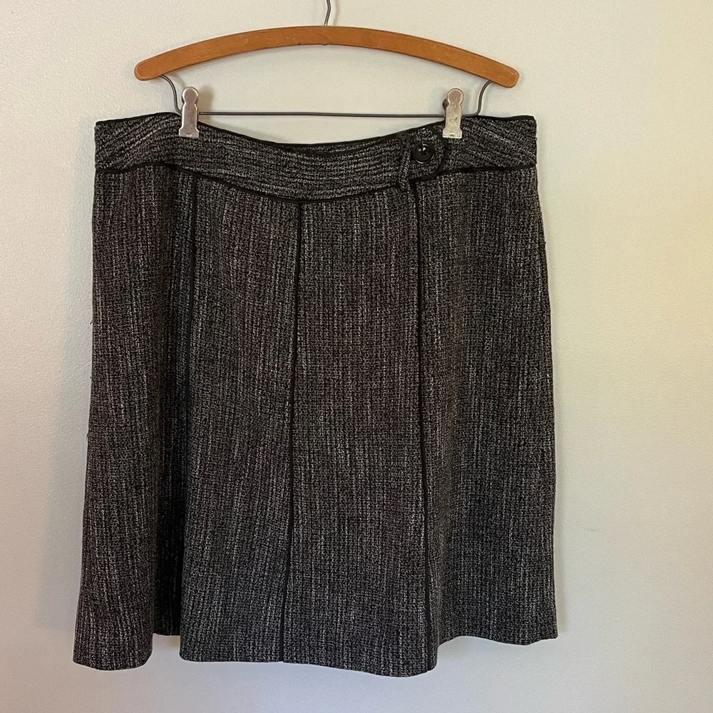 Ann Taylor Women’s Dark Gray Above Knee Textured Skirt Size 16 Office Work Fall